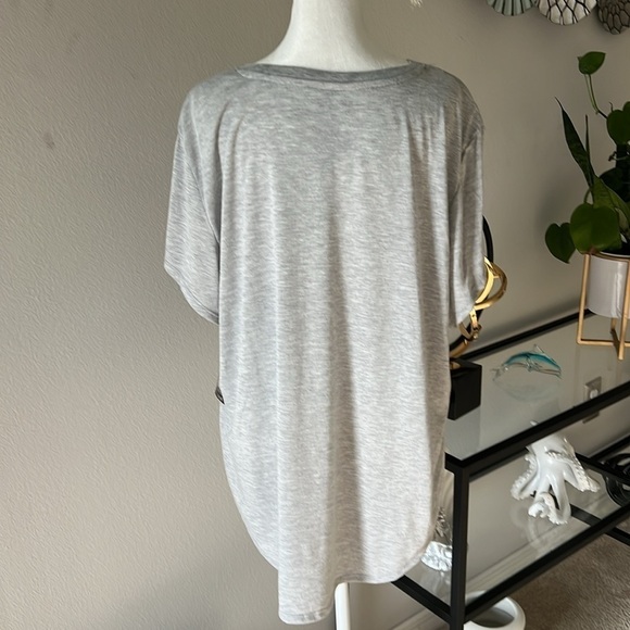 PEANUTS: NEW Women Grey Pullover Printed Front Character Top, Size 2XL - Picture 3 of 10